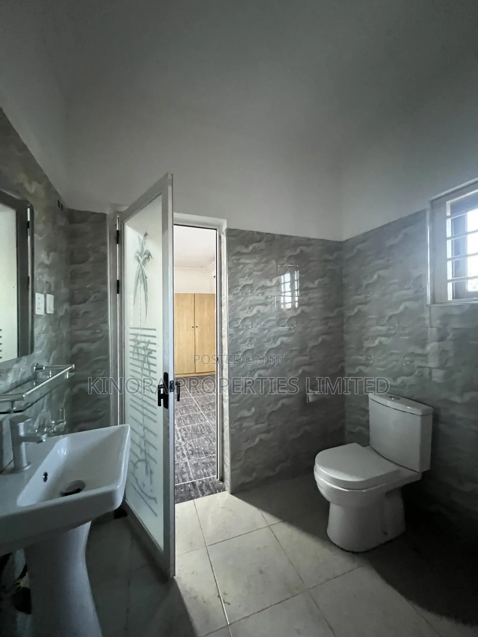 3bdrm Condo in Adenta Ashiyie for rent
