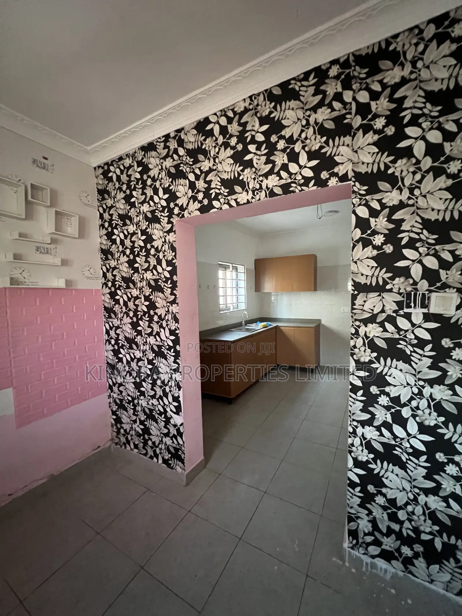 3bdrm Condo in Adenta Ashiyie for rent