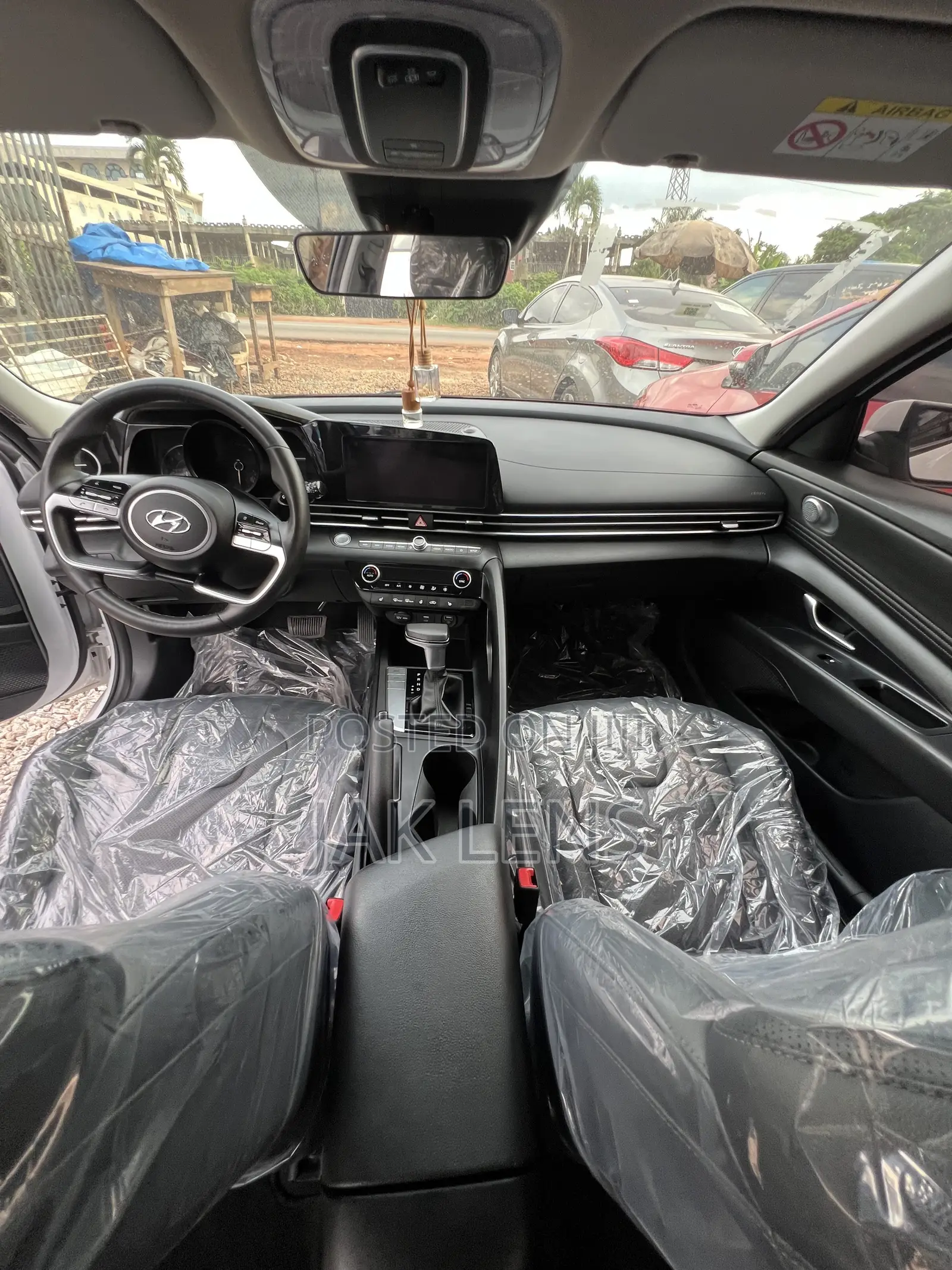 Hyundai Elantra SE 2021 White