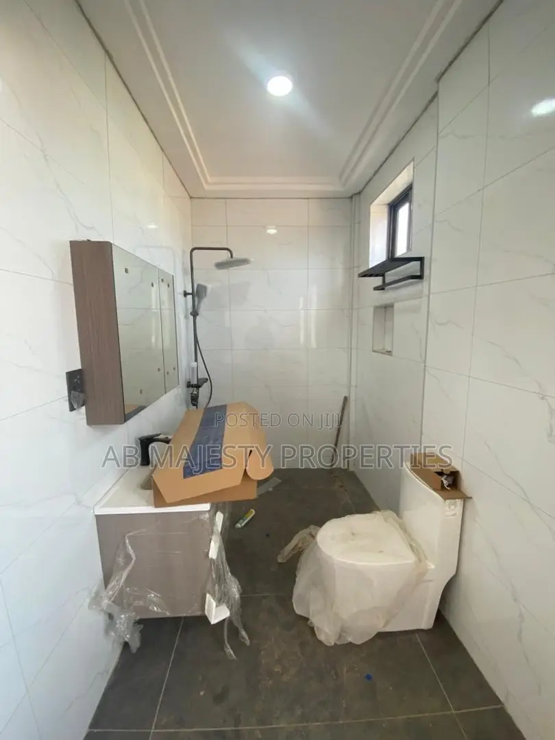 1bdrm Apartment in Ab Majesty, School Junction for rent