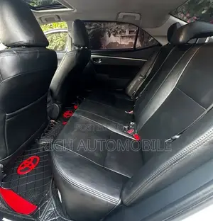 Toyota Corolla XSE (1.8L 4cyl 2A) 2018 White