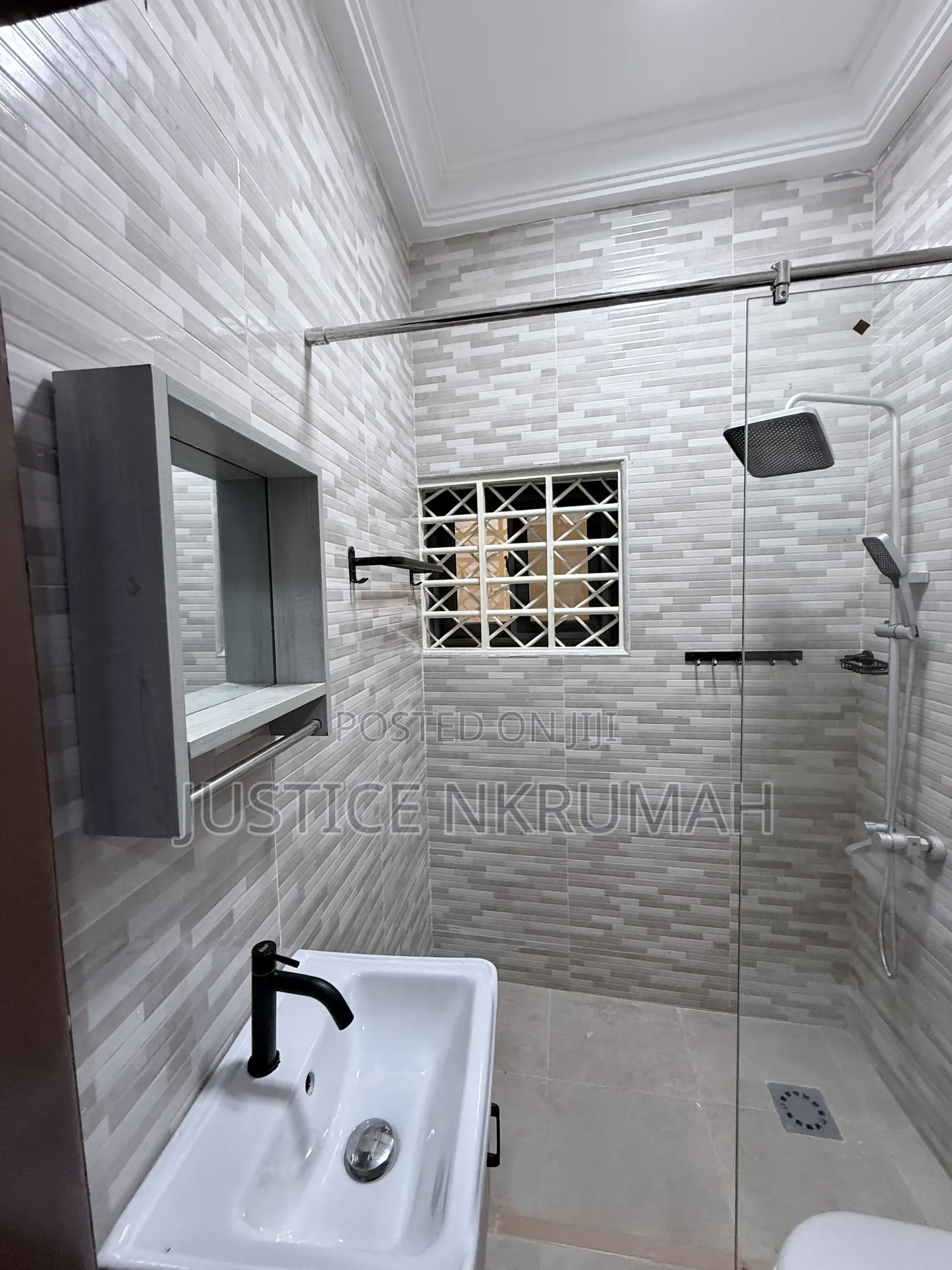 2bdrm Apartment in Mr. Justice Estate, Old Barrier for rent