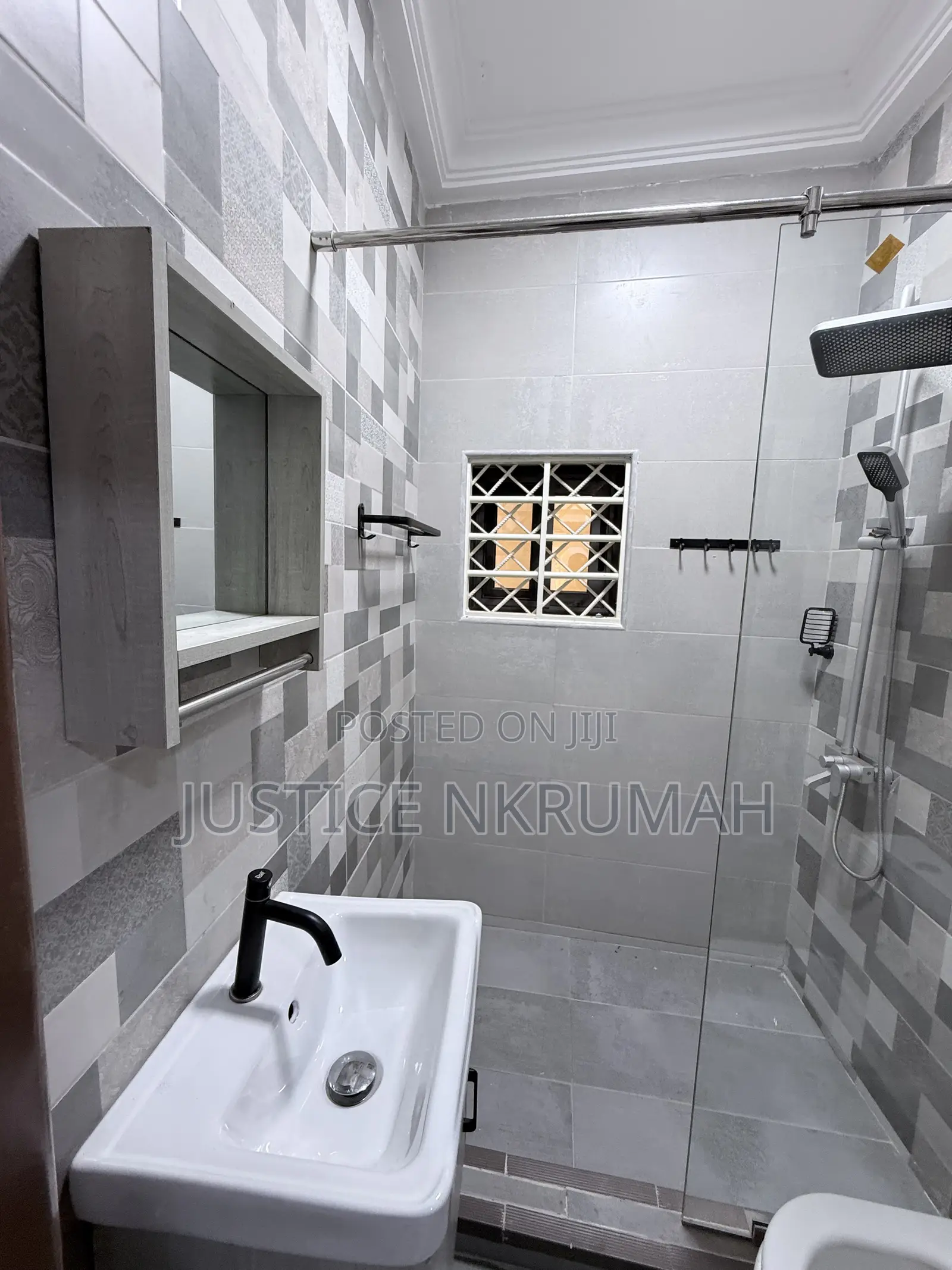 2bdrm Apartment in Mr. Justice Estate, Old Barrier for rent