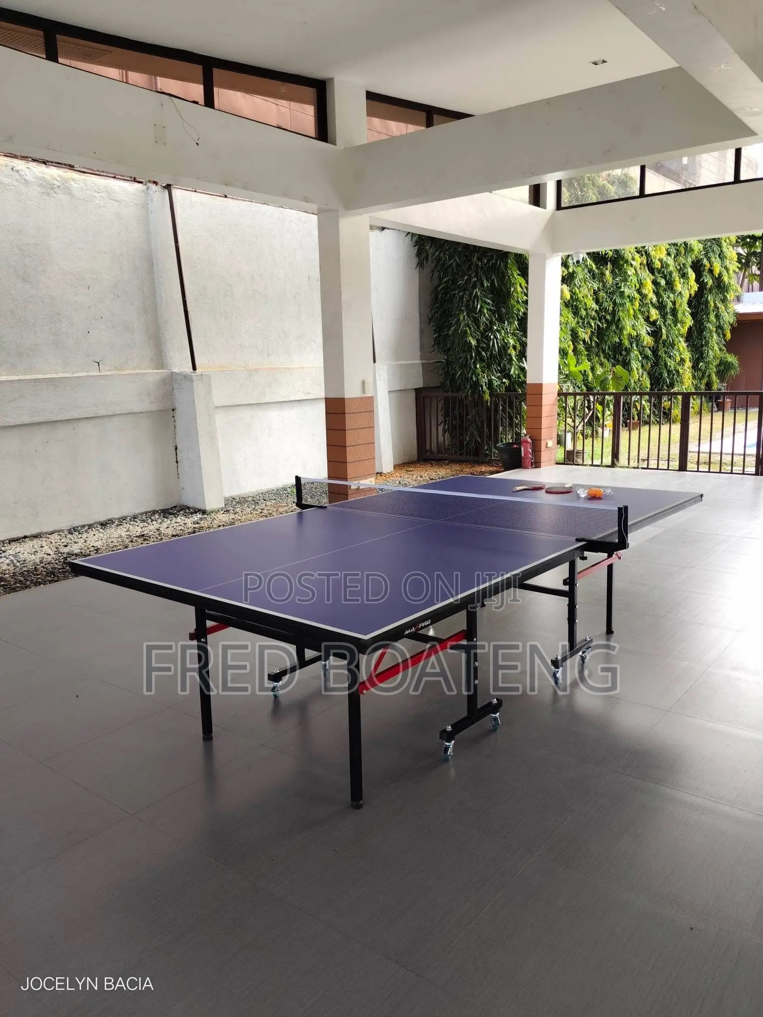 Foldable Tennis Table