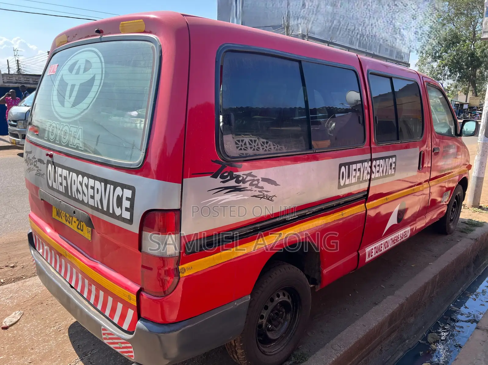 Toyota HiAce 2008 Red
