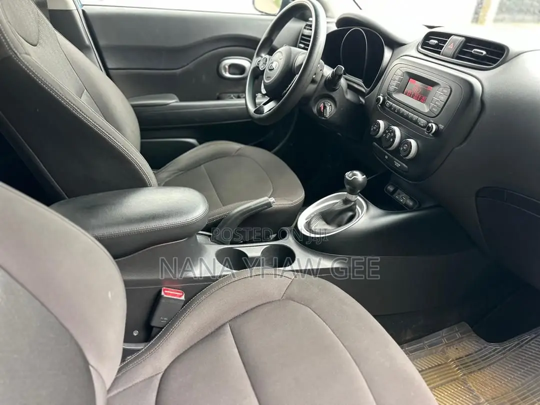 Kia Soul Base Hatchback 2016 Blue