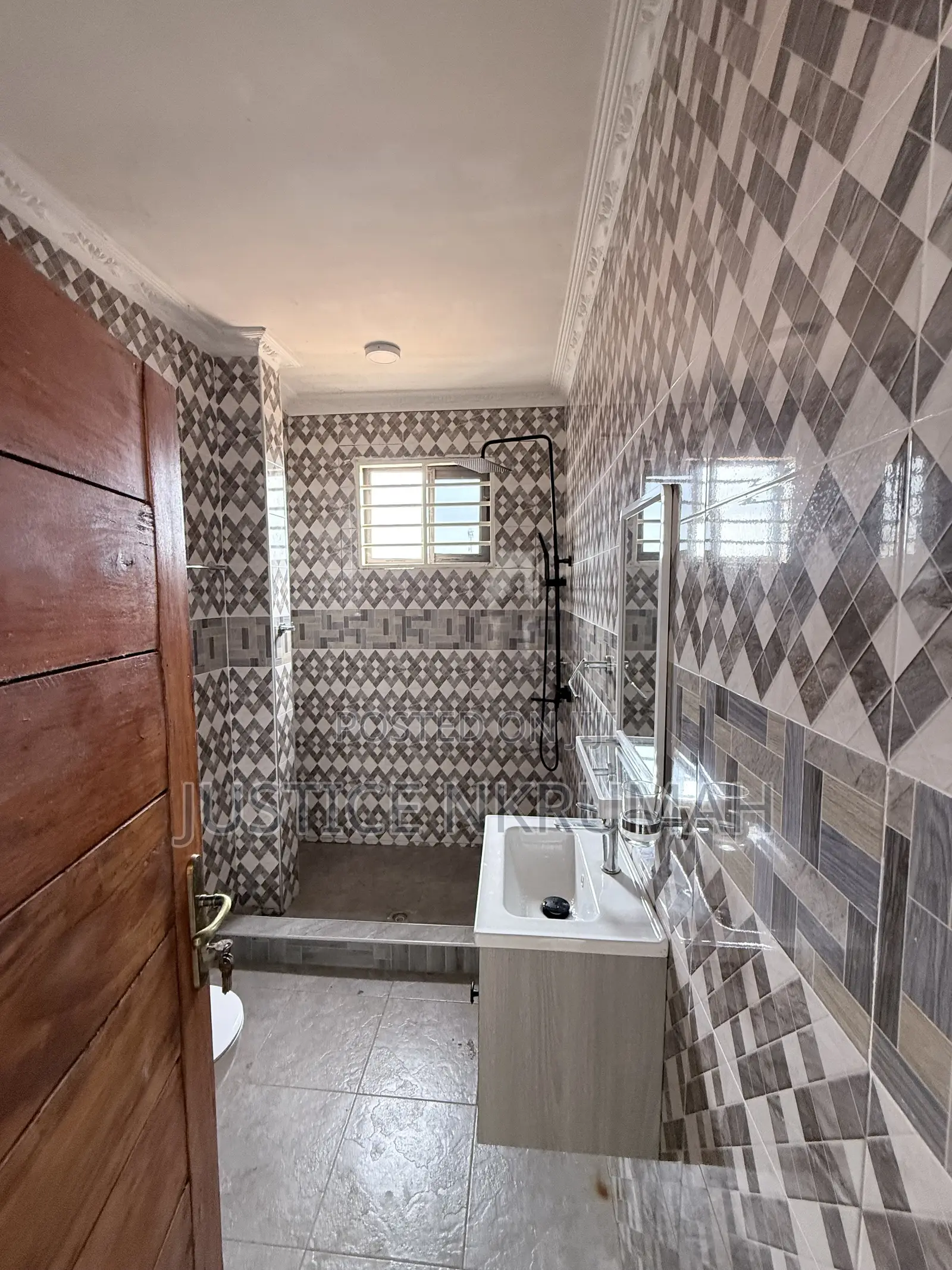 2bdrm Apartment in Mr. Justice Estate, Old Barrier for rent