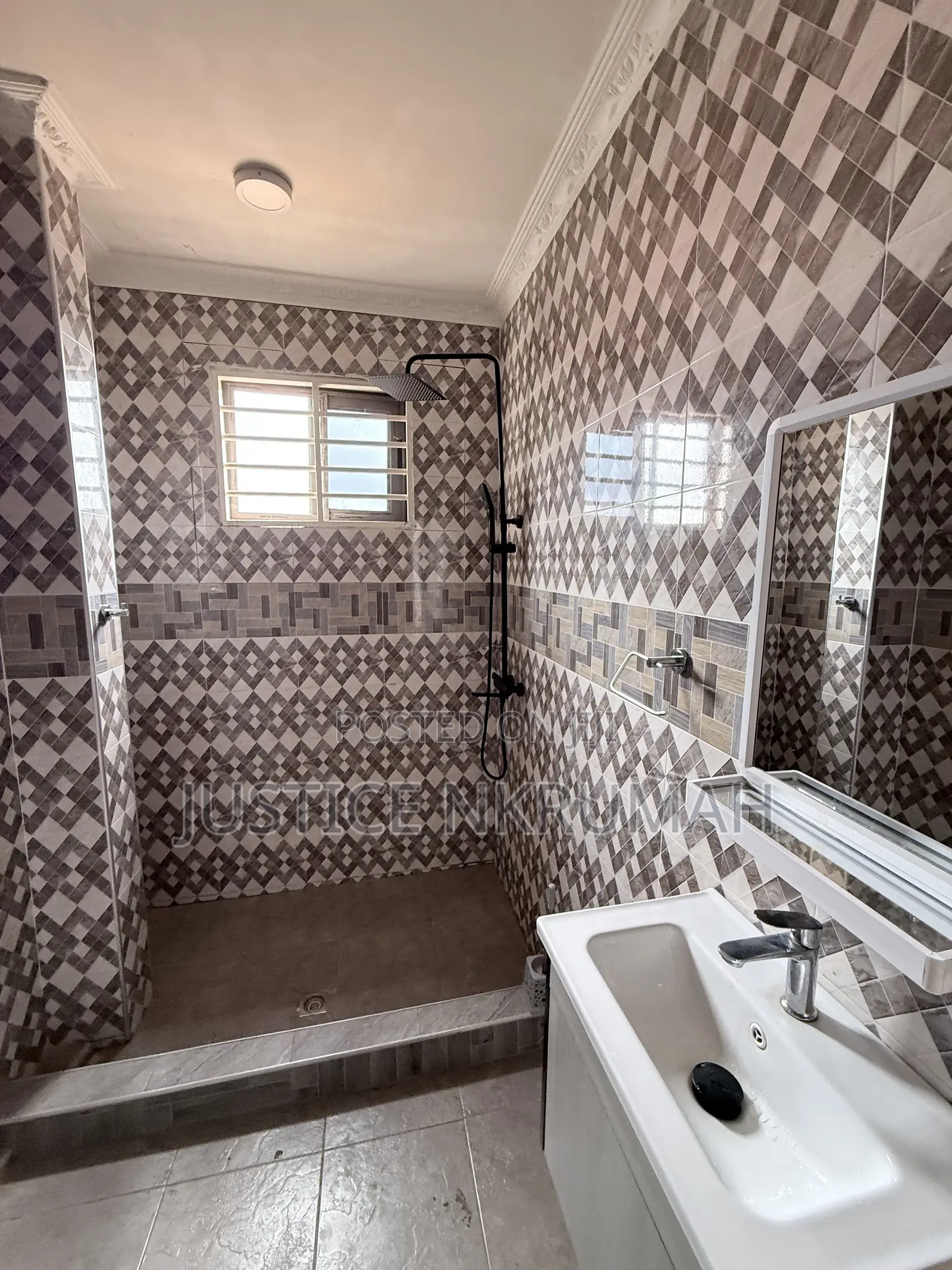 2bdrm Apartment in Mr. Justice Estate, Old Barrier for rent