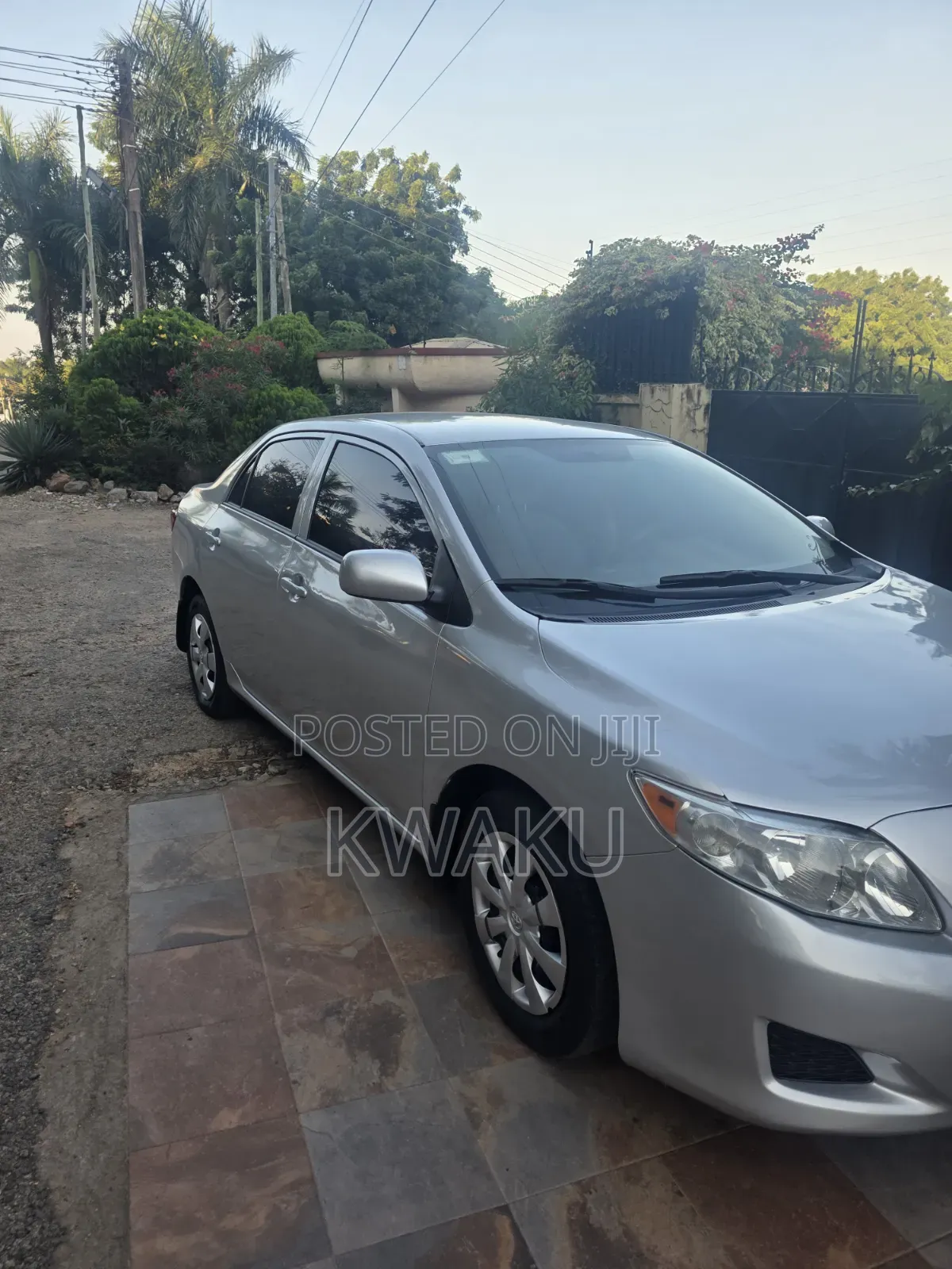 Toyota Corolla 2010 Silver