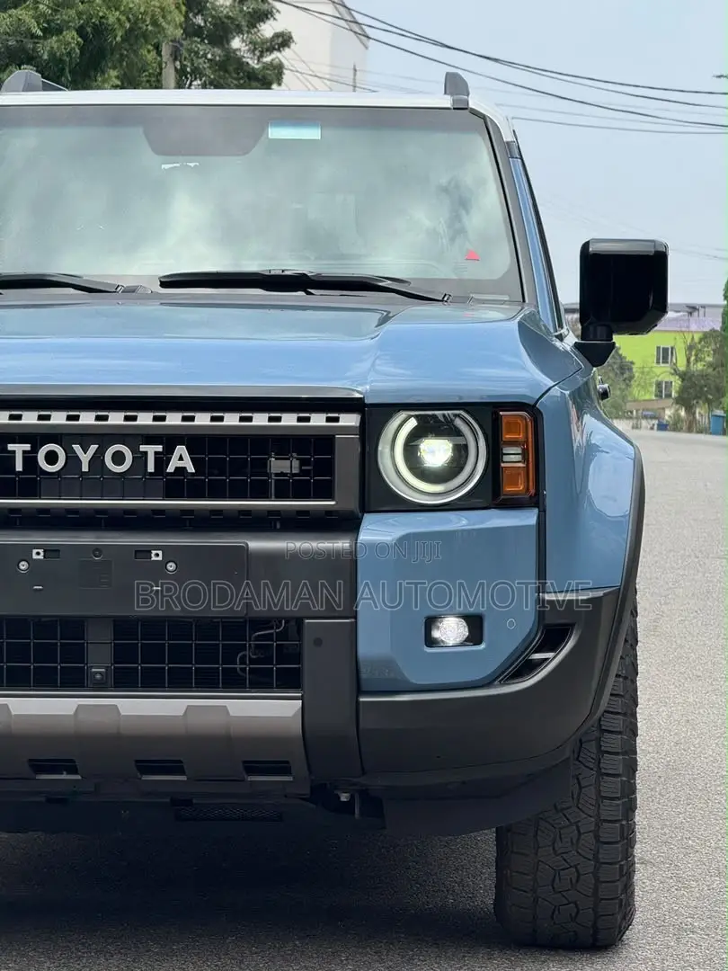 New Toyota Land Cruiser Prado 2.8 2024 Blue