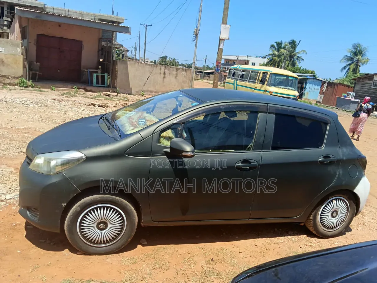 Toyota Vitz 2012 Green