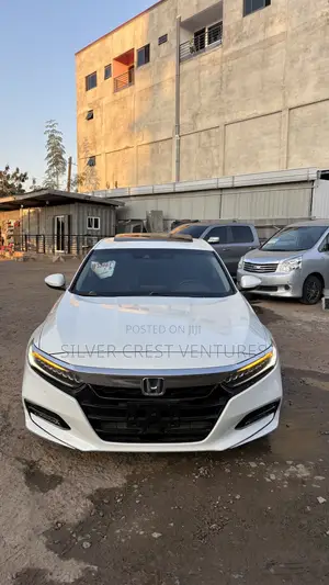 Honda Accord Touring 2018 White
