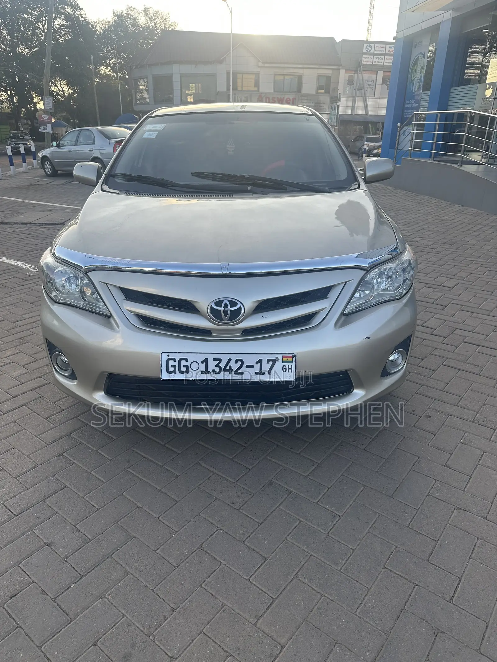 Toyota Corolla 2011 Gold