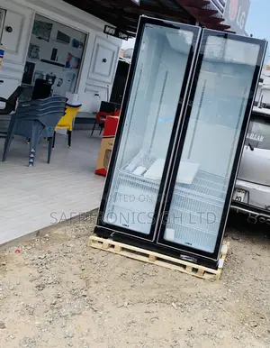 Accurate PVC-801-27AA Pearl 690-Liter Double-Door Glass Display Fridge