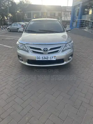 Toyota Corolla 2011 Gold