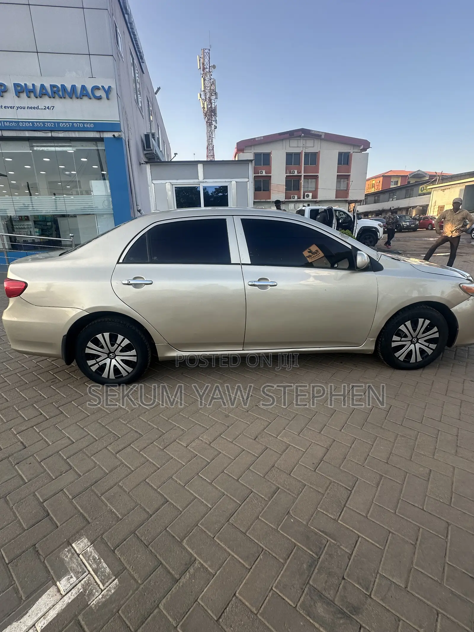Toyota Corolla 2011 Gold