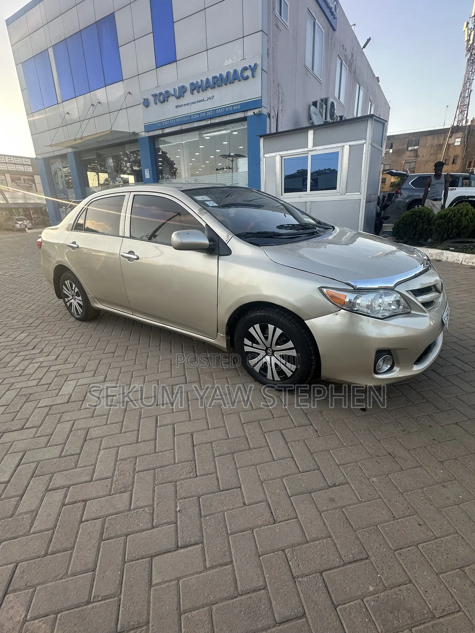 Toyota Corolla 2011 Gold