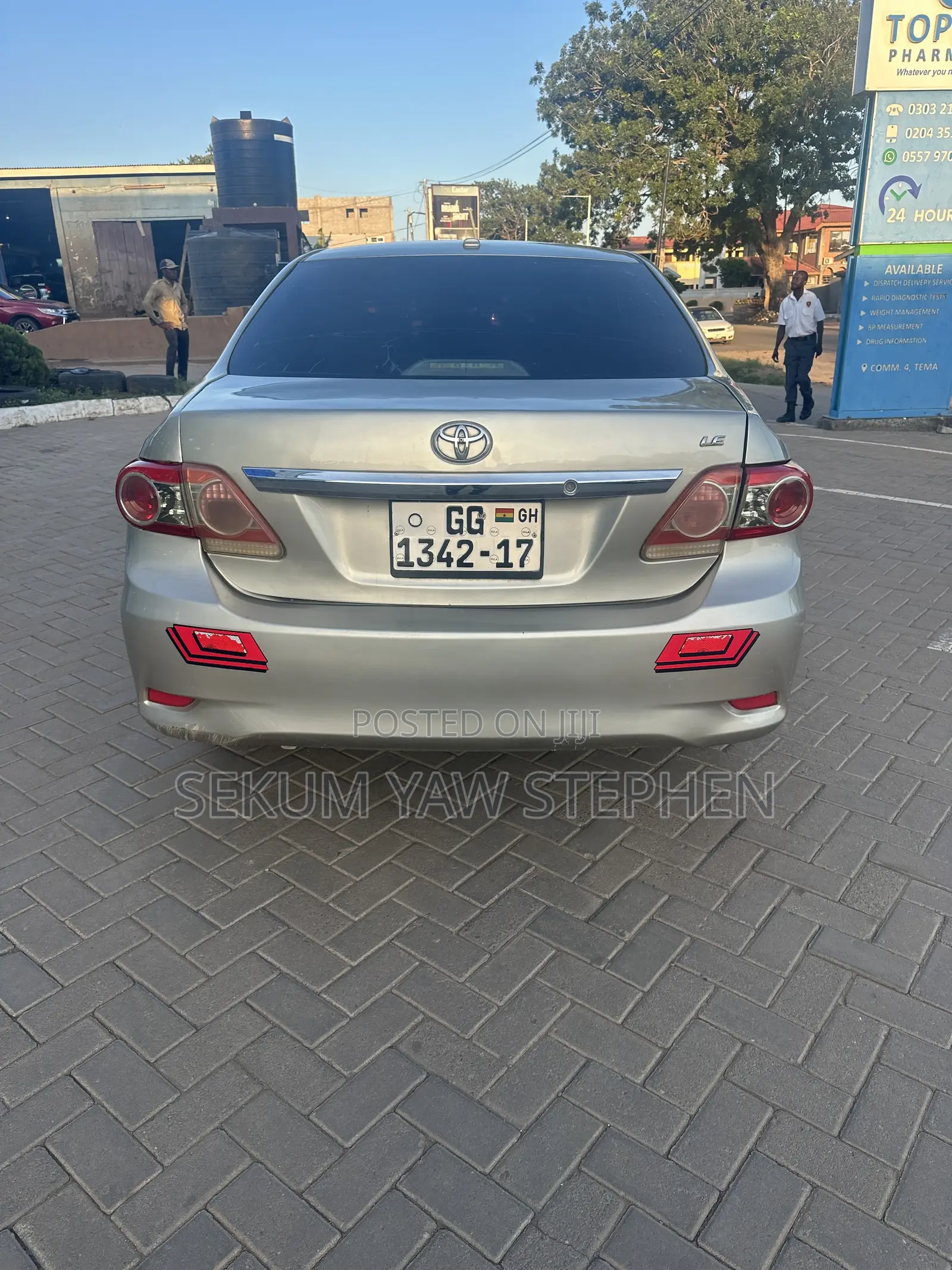 Toyota Corolla 2011 Gold