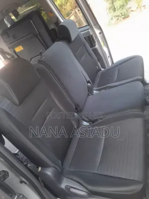 Toyota Voxy 2013 Silver