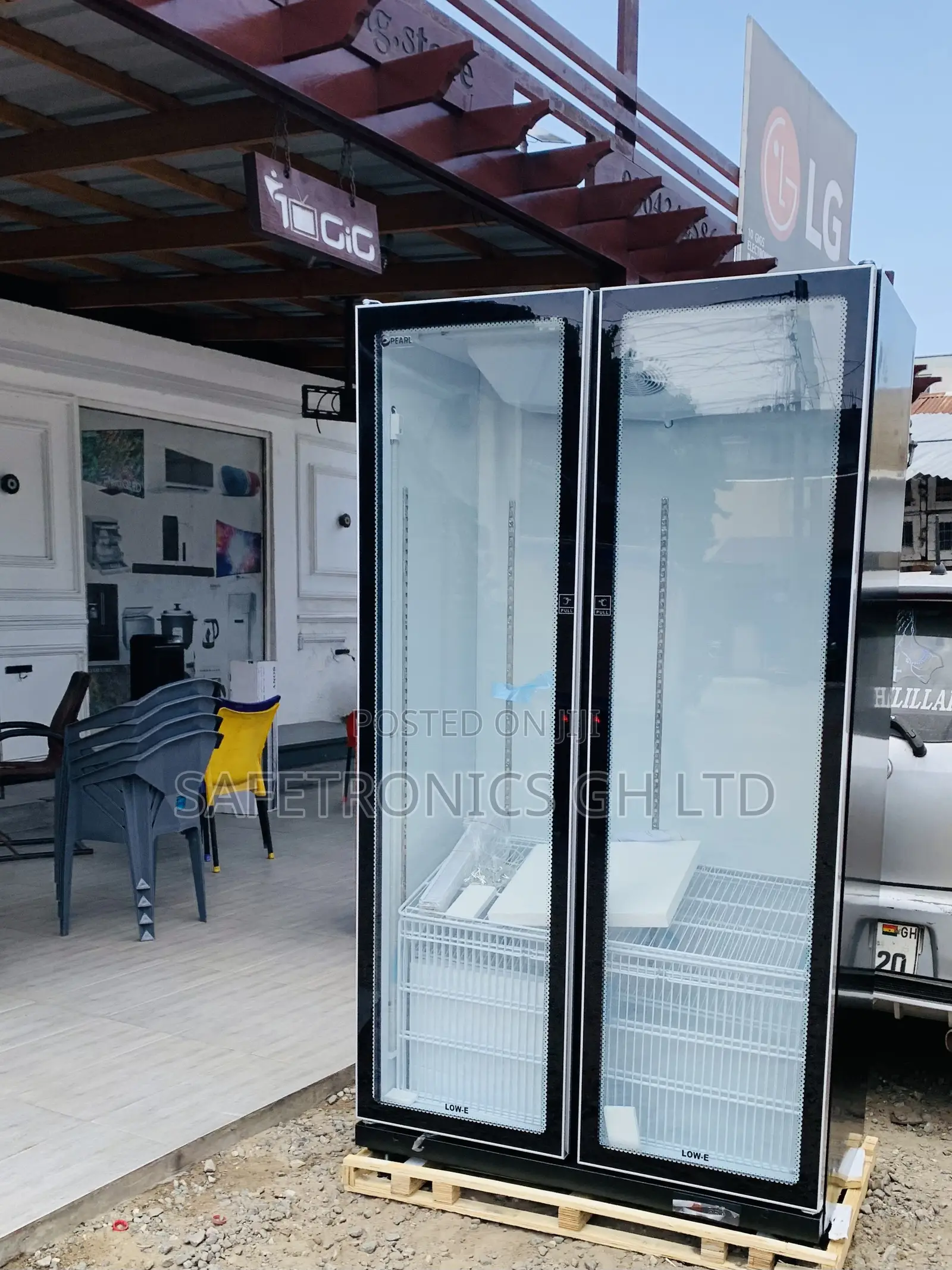 New Sleek PVC-801-27AA Pearl 690Liter Double-Door Glass Display Fridge