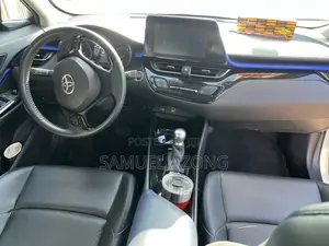 Toyota C-HR Limited 2022 White