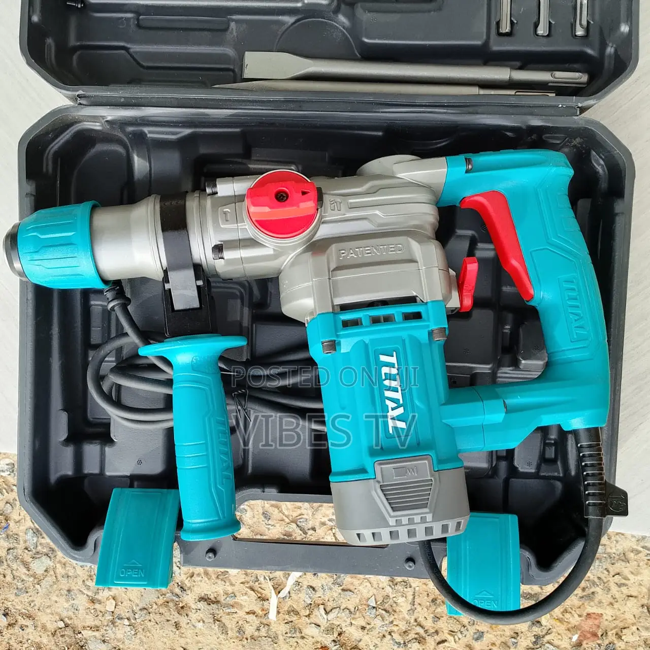 Total 1050w Rotary Hammer