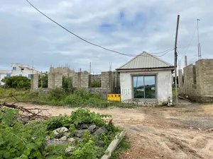 80/75 Plot of Land With Non Uncompleted 7bedroom on It for Sale