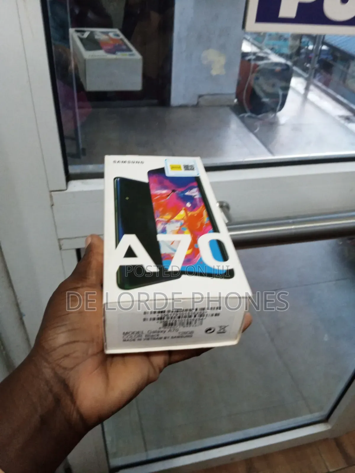 New Samsung Galaxy A70 128 GB Black