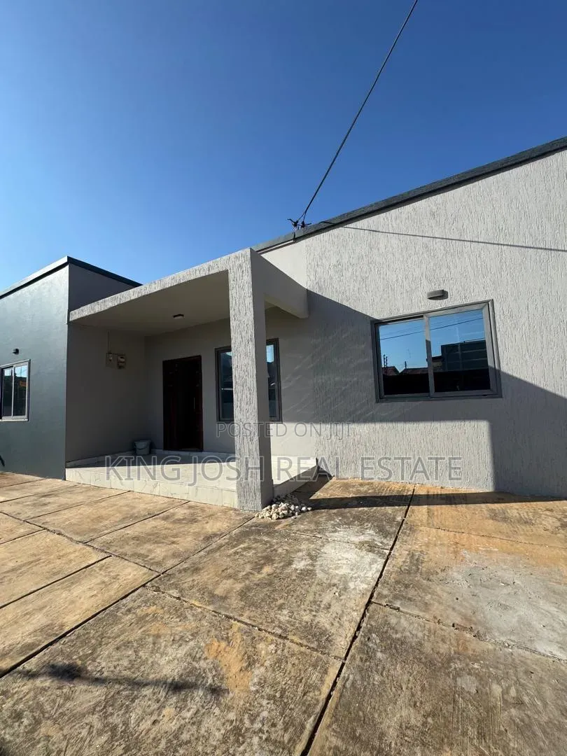 3bdrm House in Lashibi, Baatsona Total for rent