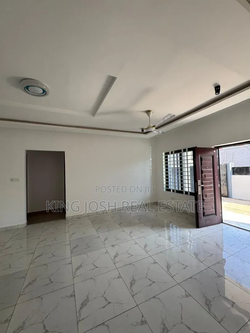 3bdrm House in Lashibi, Baatsona Total for rent