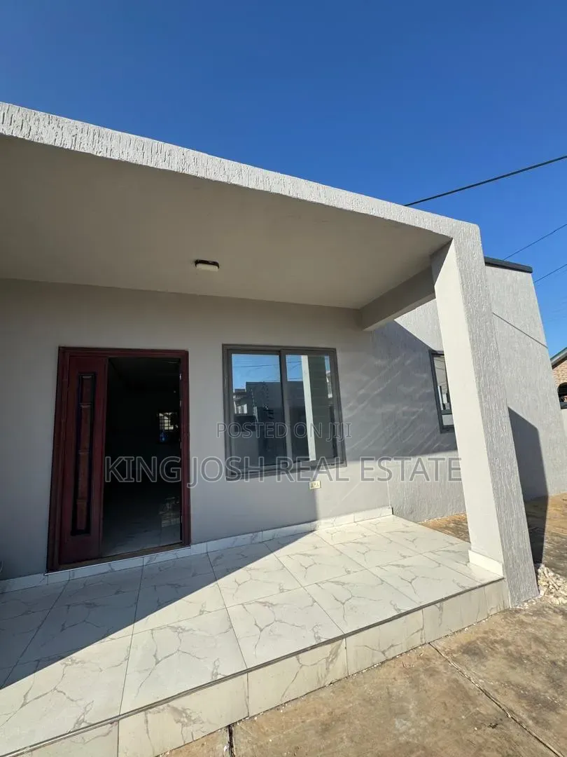 3bdrm House in Lashibi, Baatsona Total for rent