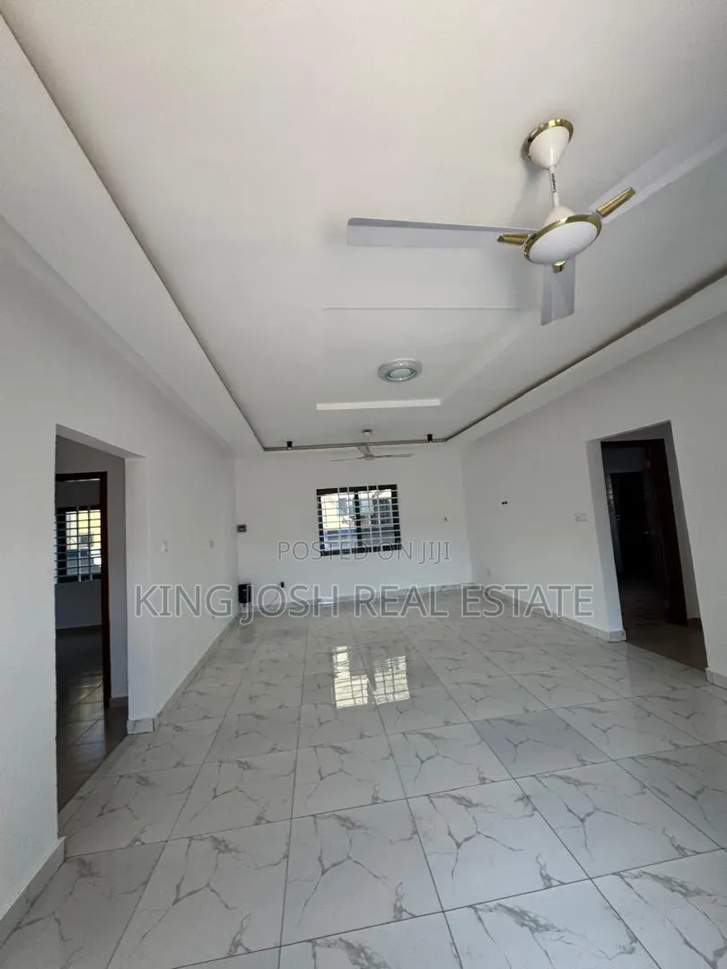 3bdrm House in Lashibi, Baatsona Total for rent