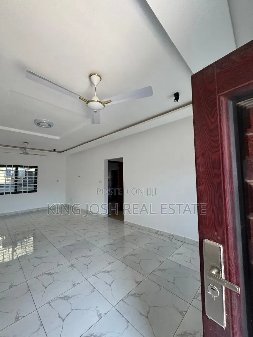 3bdrm House in Lashibi, Baatsona Total for rent