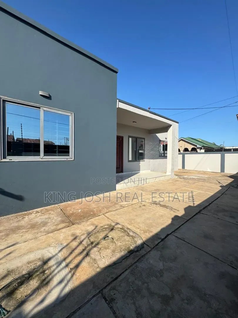 3bdrm House in Lashibi, Baatsona Total for rent
