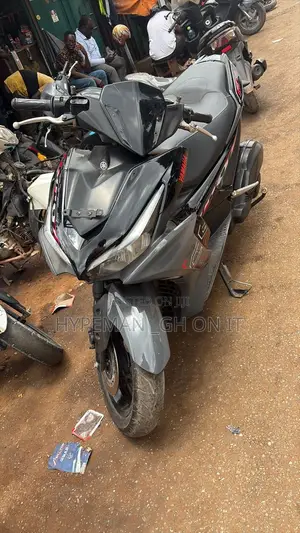 Yamaha Aerox 2024 Black