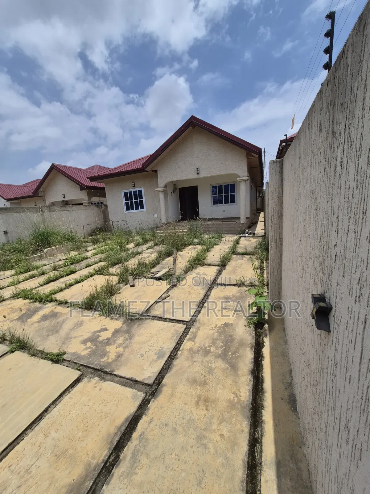 3bdrm House in Damas 2, Amasaman for sale