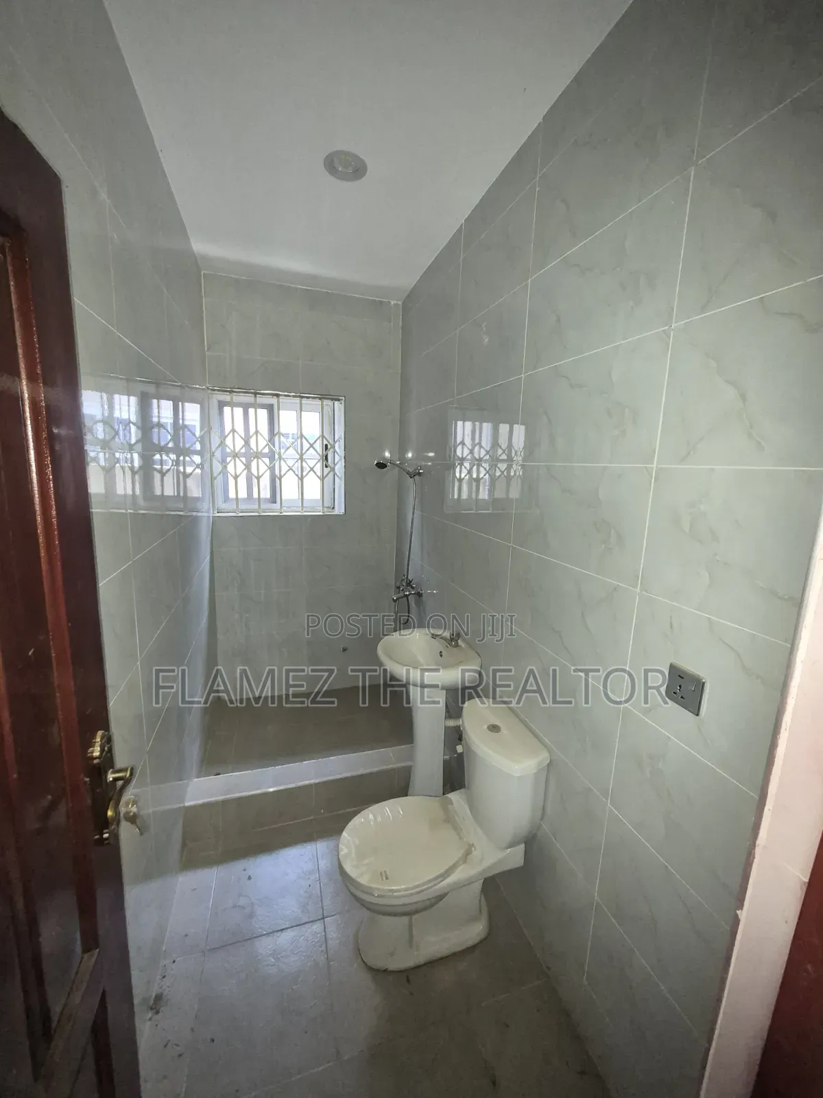 3bdrm House in Damas 2, Amasaman for sale