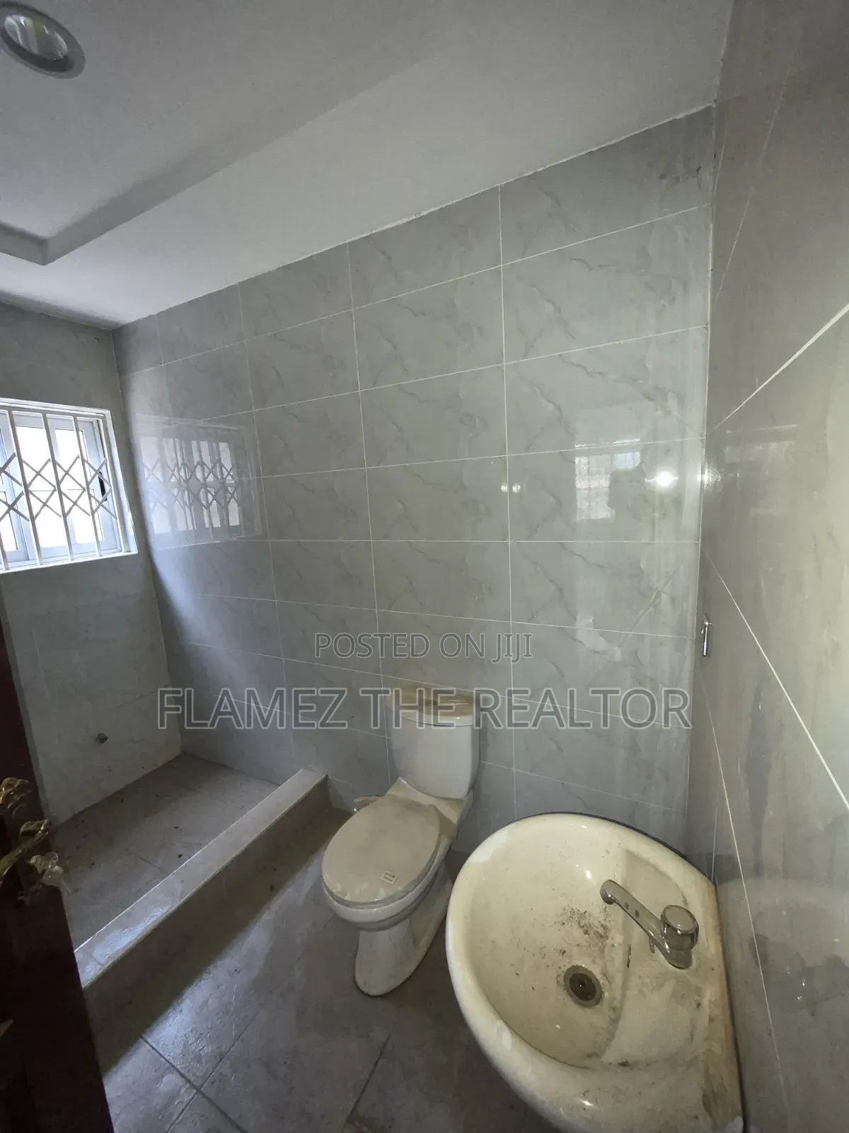 3bdrm House in Damas 2, Amasaman for sale