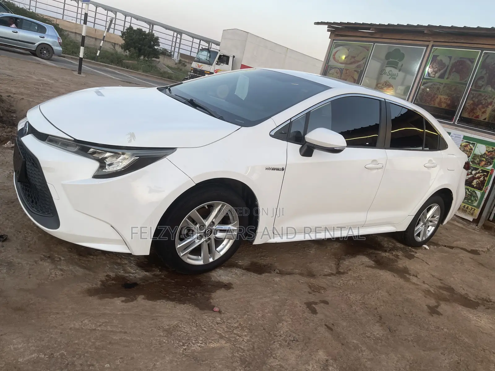 Toyota Corolla SE 2022 White