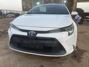 Toyota Corolla SE 2022 White