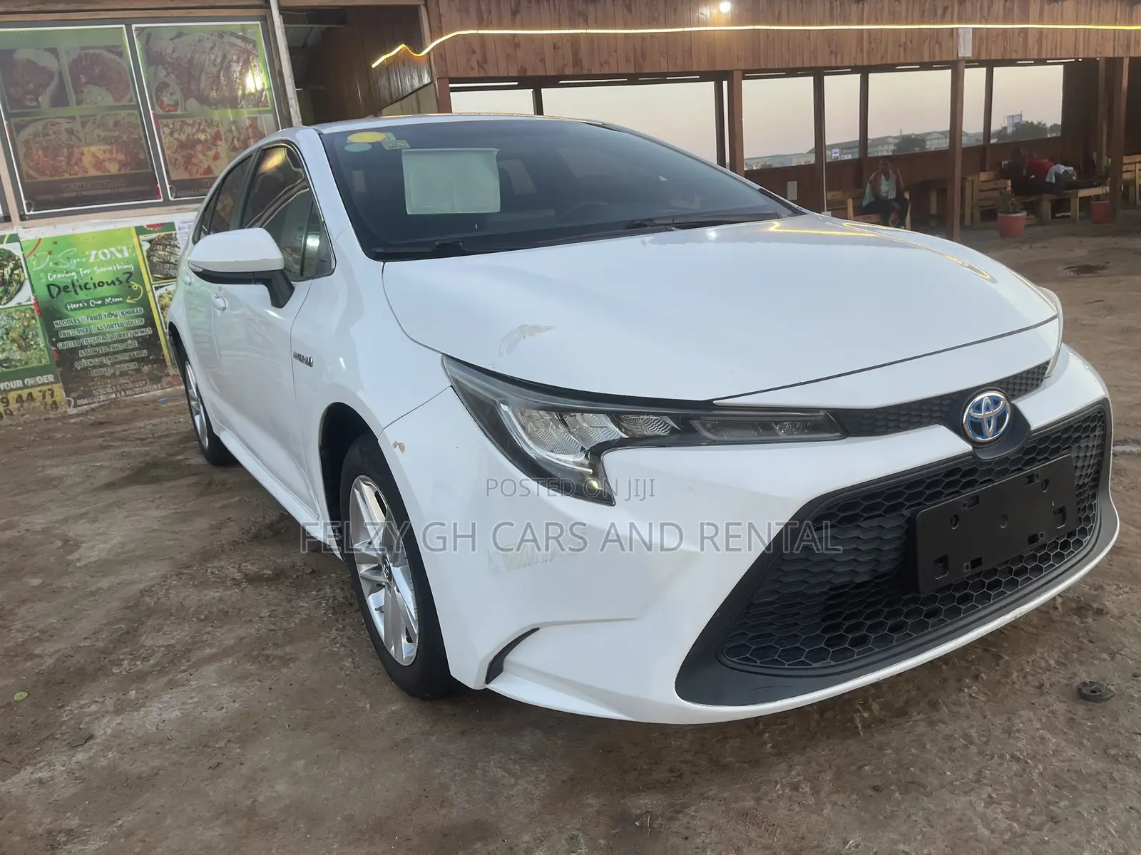 Toyota Corolla SE 2022 White