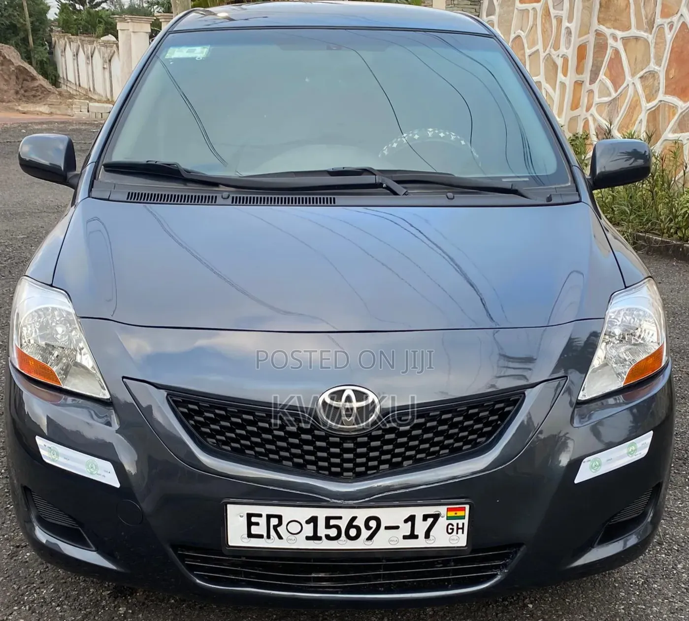 Toyota Yaris 2011 Gray