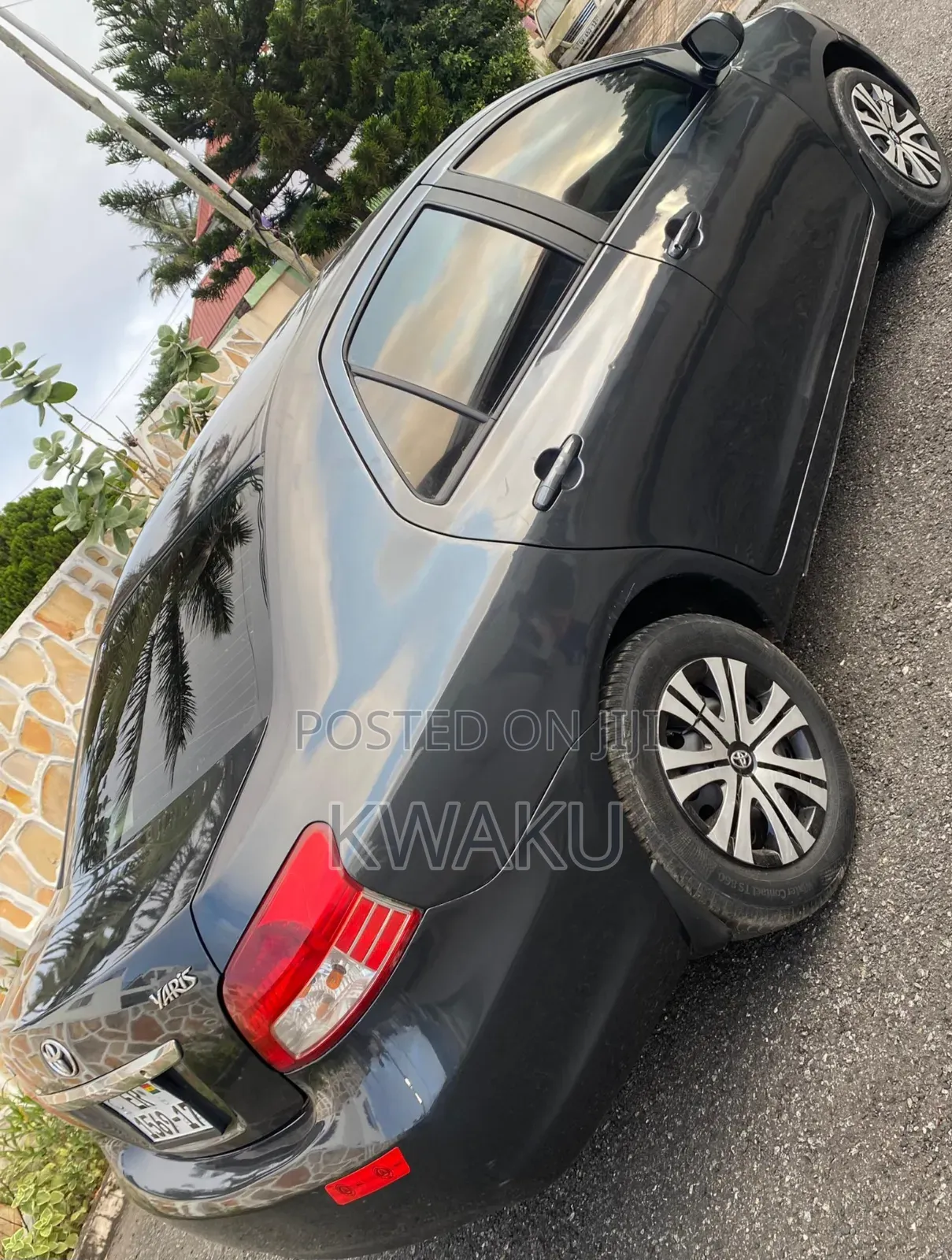 Toyota Yaris 2011 Gray
