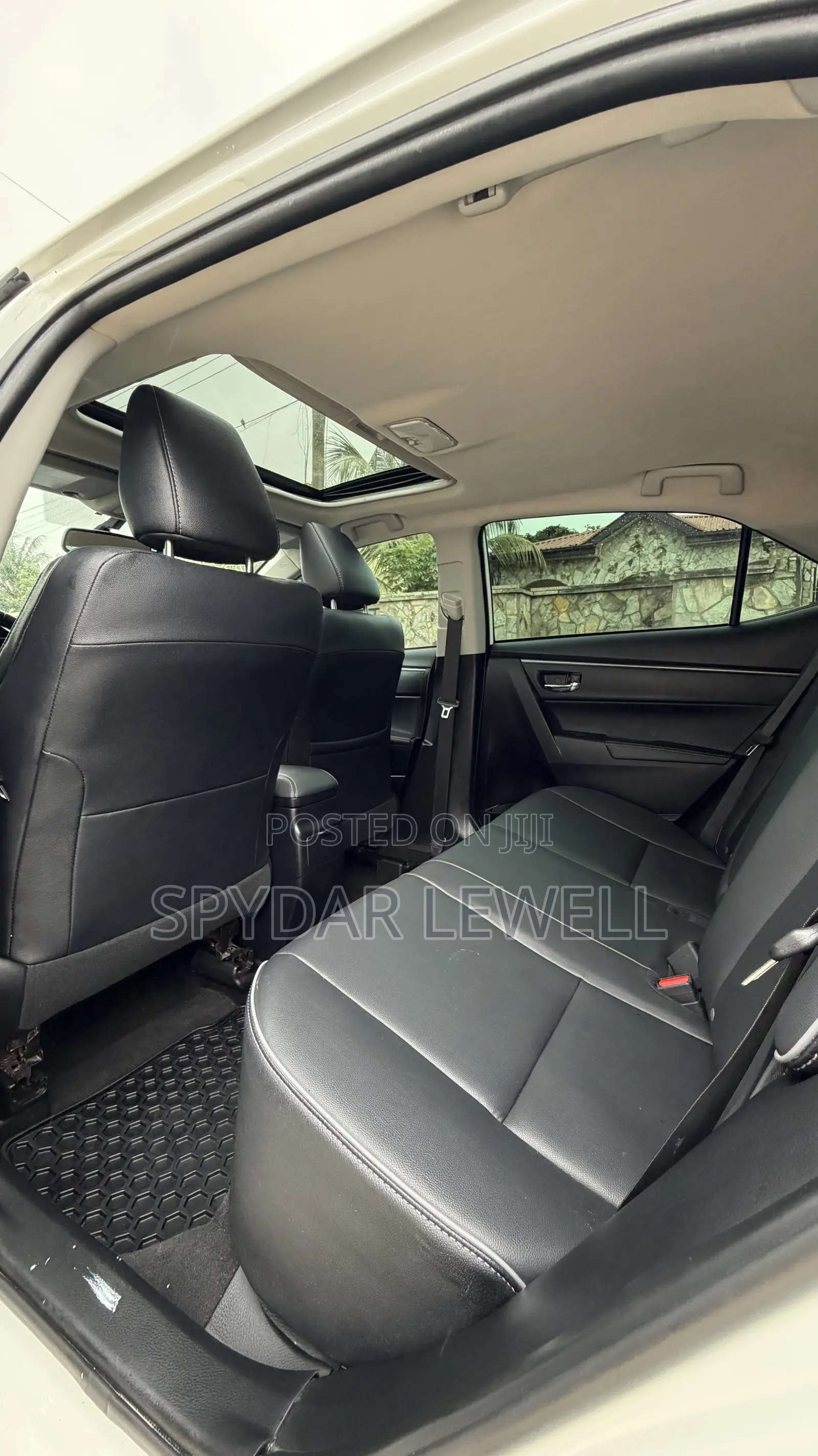Toyota Corolla S 4dr Sedan (1.8L 4cyl CVT) 2016 White