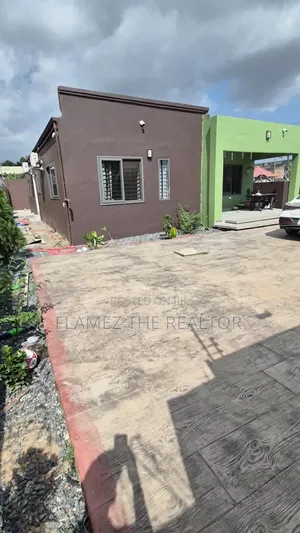 3bdrm House in Reggies Court, Amasaman for sale