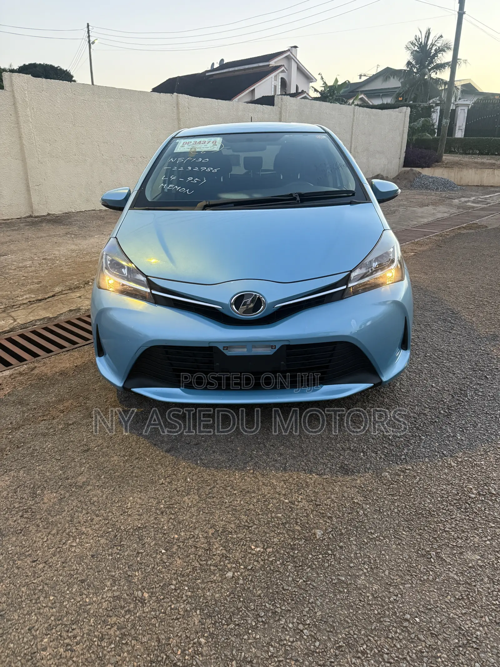 Toyota Vitz 1.3 FWD 5dr 2016 Blue