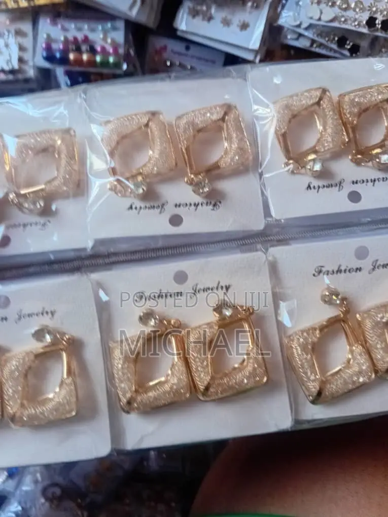 Earrings for Adult Ladies and Kids (Females)