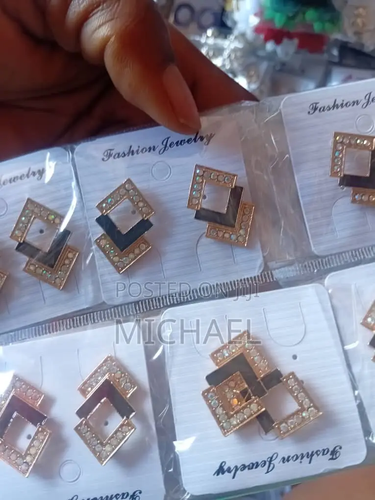 Earrings for Adult Ladies and Kids (Females)