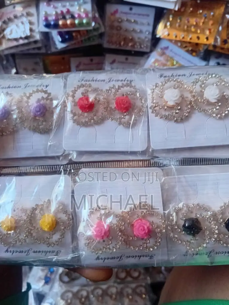 Earrings for Adult Ladies and Kids (Females)