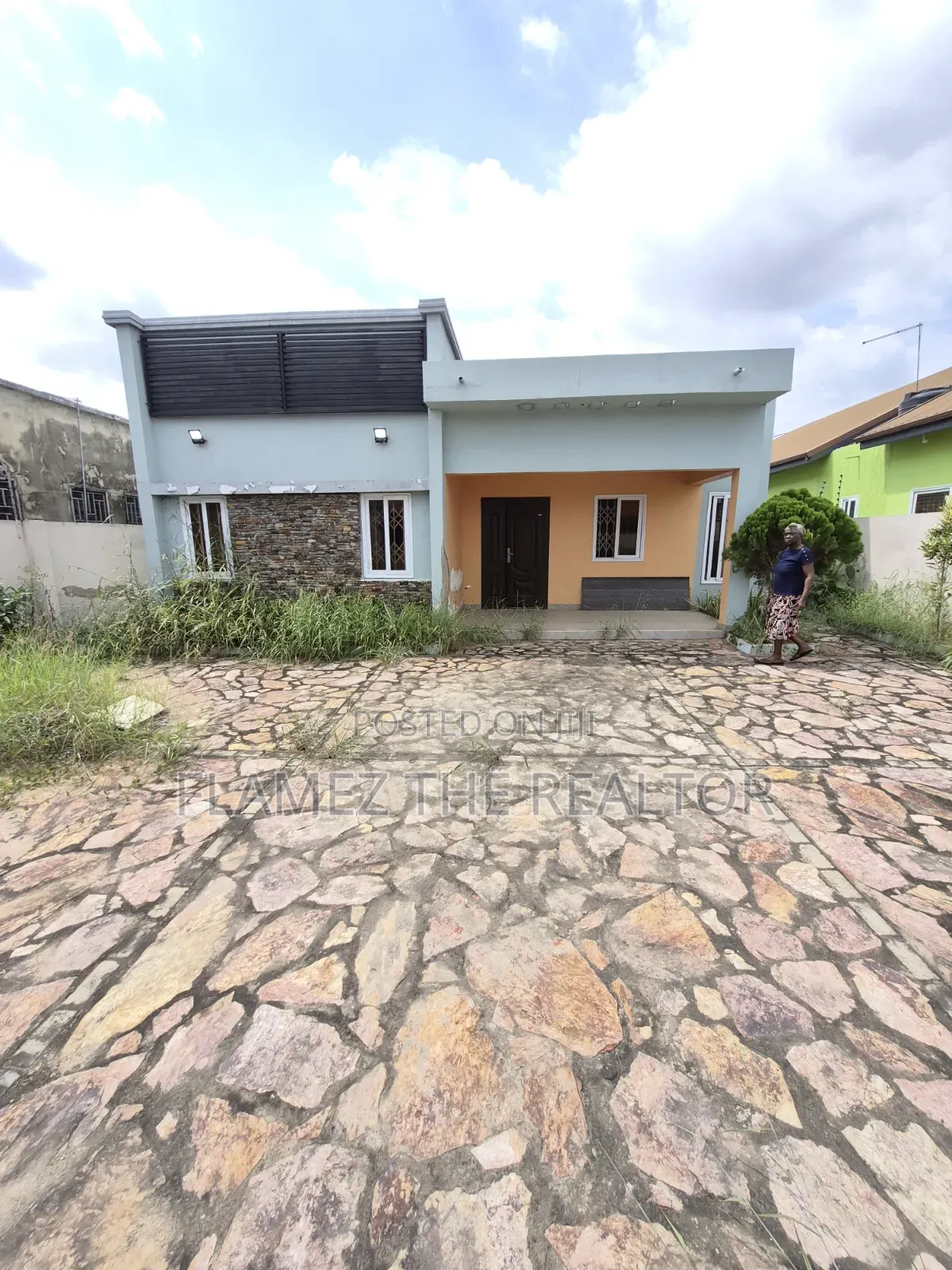 3bdrm House in Reggies Court, Amasaman for sale
